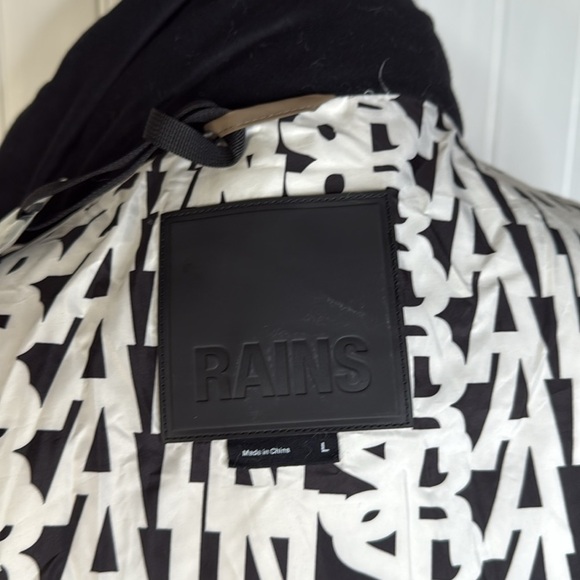 Rains Block Puffer Coat Color Wood Size Large - Picture 16 of 16